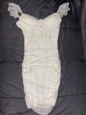 NWT Windsor White Ruched Lace Sleeve Bodycon Mini Dress Size Small